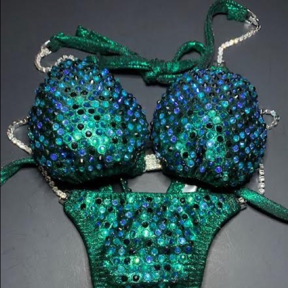 Bikini competition suit - Picture 4 of 8